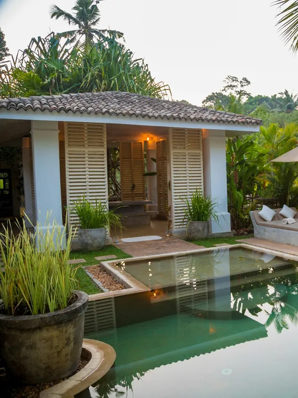 Modern tropical villa in Sri Lanka with preserved jungle view